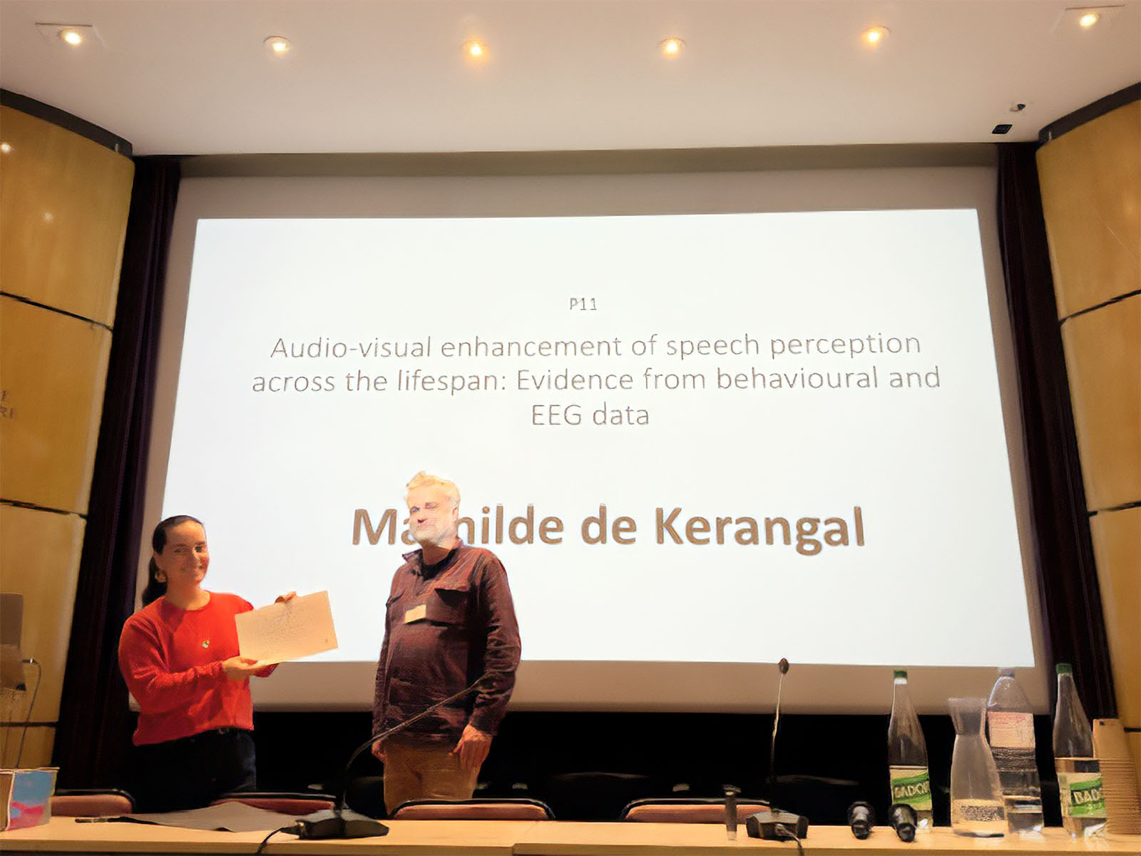 Mathilde de Kerangal received the Colin Cherry Award 2026 from Thomas Koelewijn